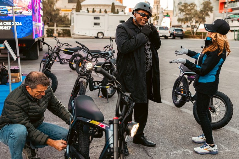 Xe đạp điện VinFast DrgnFly chính thức ra mắt tại Mỹ ảnh 5