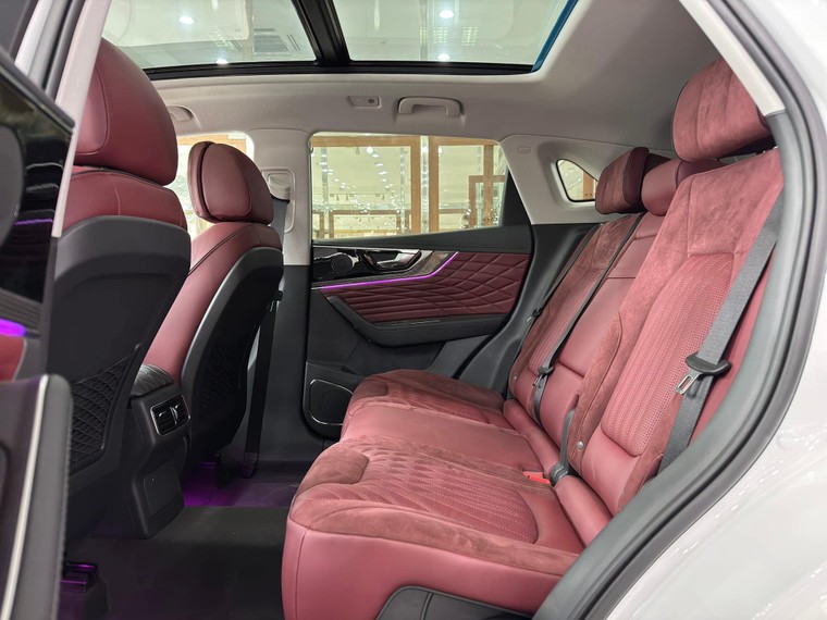 Hongqi HS5 bất ngờ xuất hiện tại Việt Nam, giá tin đồn làm các đối thủ điêu đứng ảnh 7