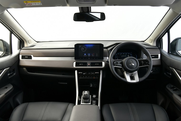 Mitsubishi Xpander, Xpander Cross HEV ra mắt, giá quy đổi từ 627 triệu đồng ảnh 4