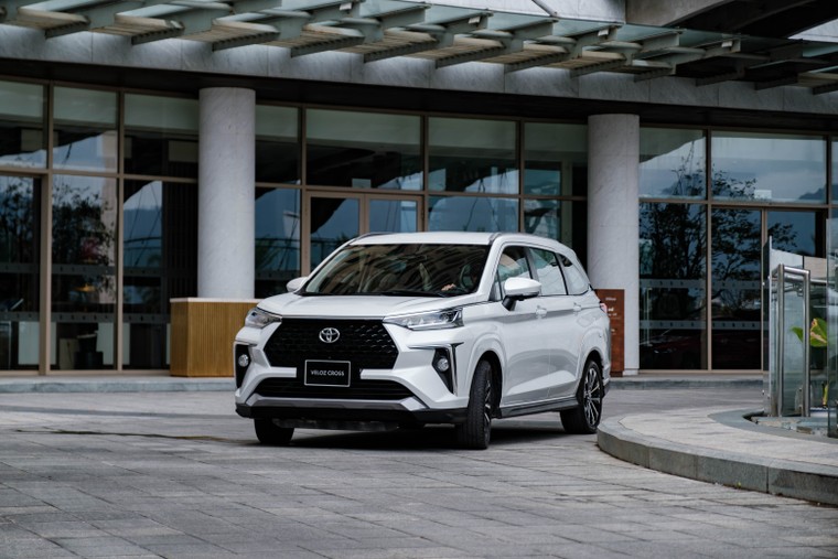 Toyota Việt Nam sẽ đưa Hilux trở lại, giảm giá Veloz Cross và Vios ảnh 1