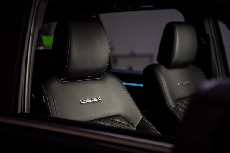 Ford Everest tại Việt Nam bổ sung phiên bản cao cấp nhất - Platinum ảnh 6