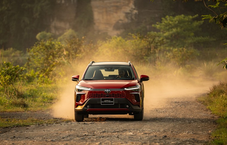 Toyota Corolla Cross phiên bản nâng cấp 2024 chính thức ra mắt ảnh 7