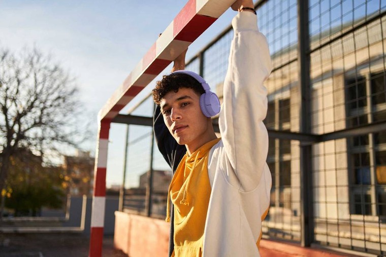 4 mẫu tai nghe chụp tai với công năng cách âm tốt đi đôi cùng 'ngoại hình' thời trang ảnh 3