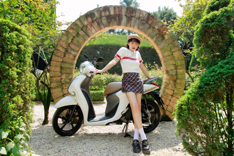 Học KOL phối đồ với giày 'hack dáng' cho nàng nấm lùn nâng tầm phong cách ảnh 2