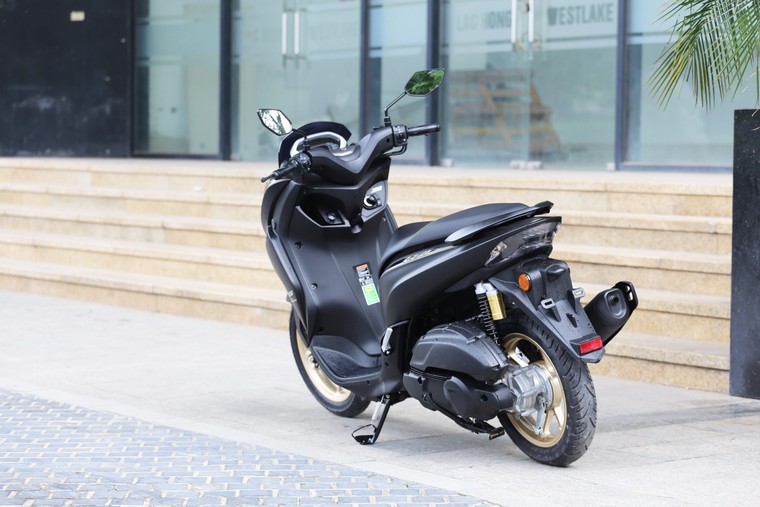 Yamaha LEXi 155 VVA - xe tay ga cao cấp cho nam giới hiện đại ảnh 1