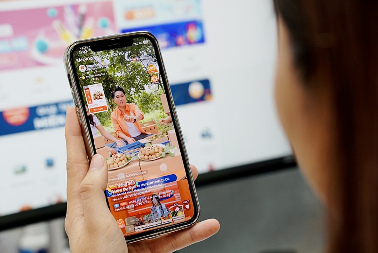 Người xem livestream thi nhau chốt đơn, gần 7 tấn trái cây bán ra trong ngày ảnh 1