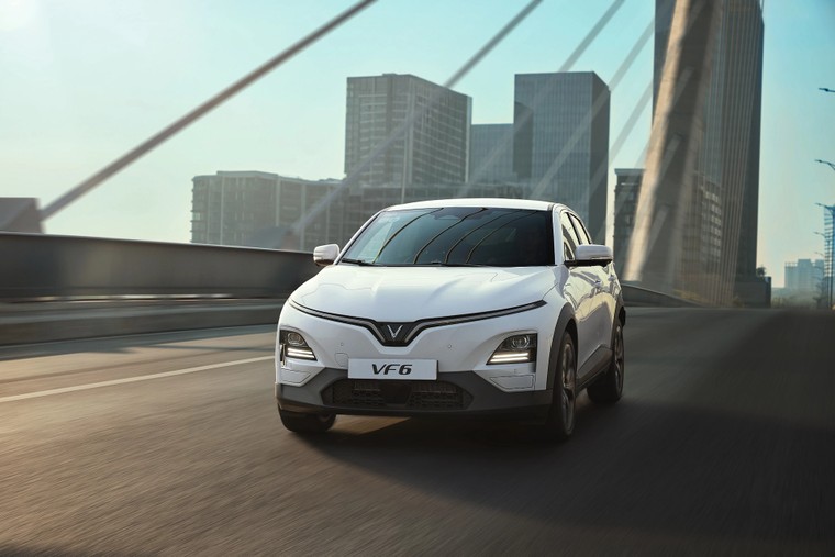 VinFast ưu đãi thêm 50% lệ phí trước bạ cho các dòng xe VF 6/7/8/9 cùng nhiều quà tặng hấp dẫn ảnh 4