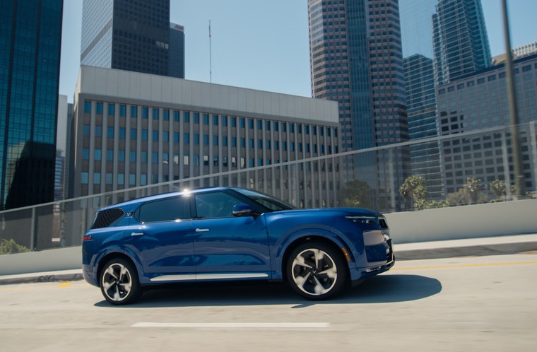 VinFast ưu đãi thêm 50% lệ phí trước bạ cho các dòng xe VF 6/7/8/9 cùng nhiều quà tặng hấp dẫn ảnh 1