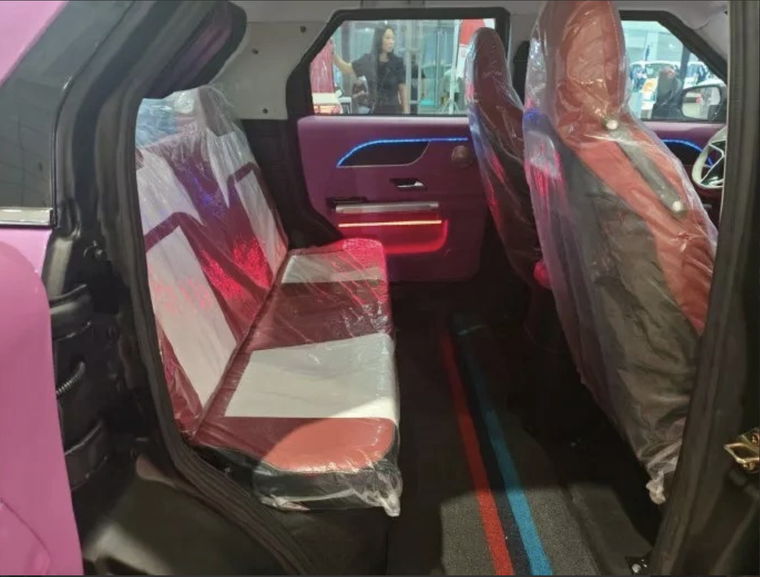 Ô tô cỡ nhỏ nhái thiết kế Rolls-Royce, Maybach giá 50 triệu đồng cực hot tại Trung Quốc ảnh 6