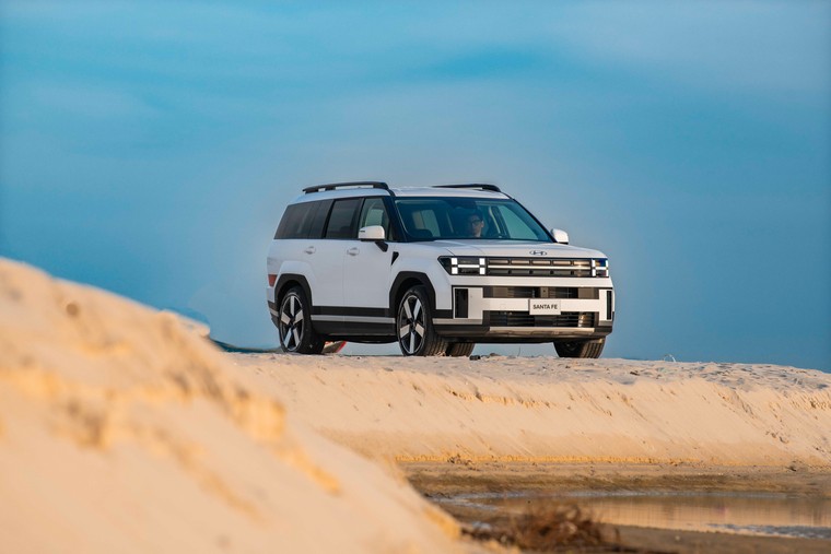 Hyundai Santa Fe hoàn toàn mới chính thức ra mắt tại Việt Nam ảnh 2