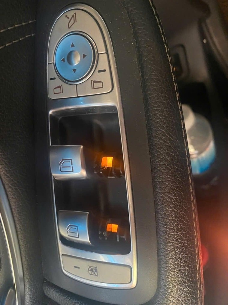 Người dùng Mercedes tại Việt Nam phản ánh nút bấm ‘mong manh’ ảnh 1