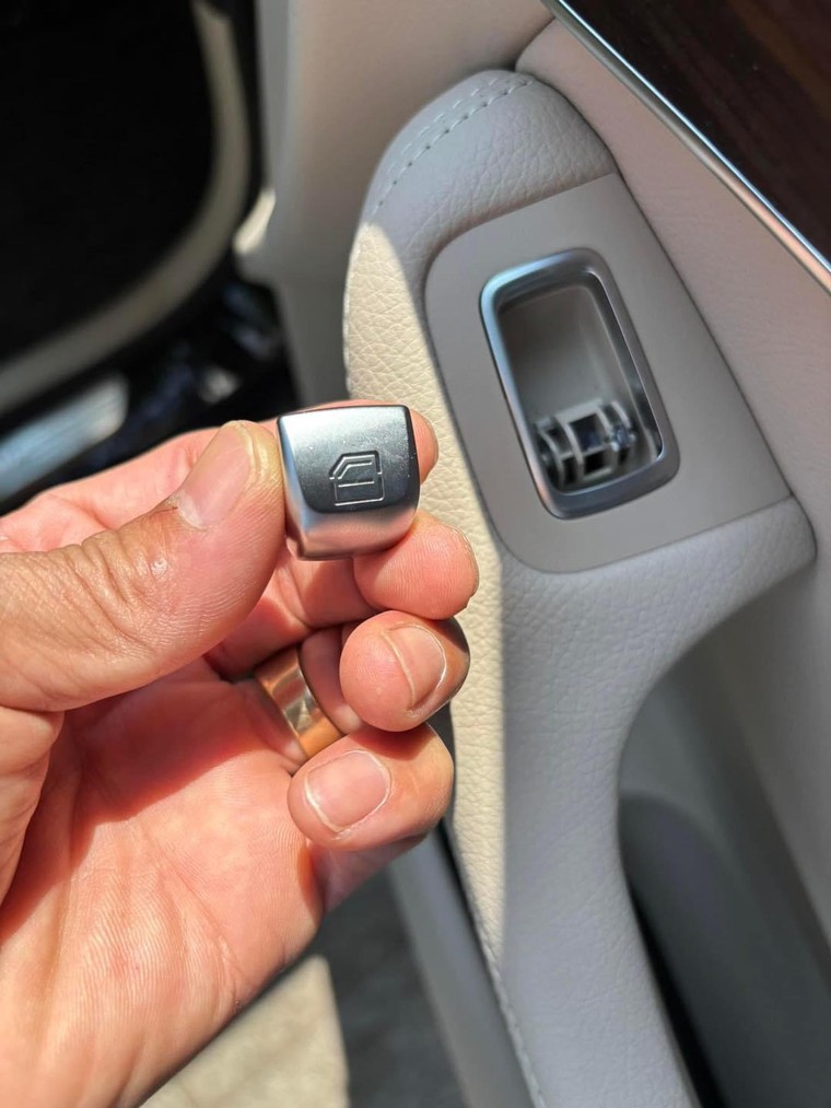 Người dùng Mercedes tại Việt Nam phản ánh nút bấm ‘mong manh’ ảnh 2
