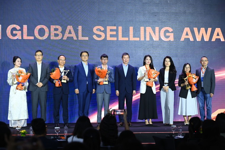 Amazon Global Selling Việt Nam vinh danh các đối tác bán hàng, thúc đẩy tăng trưởng Hội nghị TMĐT xuyên biên giới 2024 ảnh 5