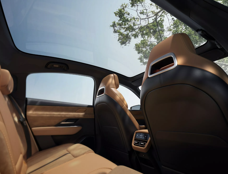 Mazda ra mắt mẫu sedan điện EZ-6 tại thị trường Trung Quốc ảnh 8