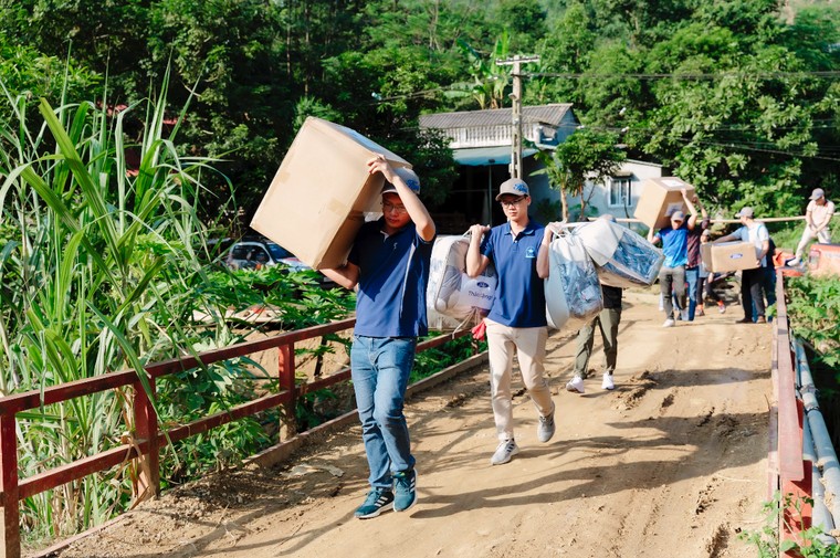 Hưởng ứng nỗ lực toàn cầu, Ford Việt Nam triển khai chuỗi hoạt động vì cộng đồng và giảm nhẹ tác động sau thiên tai ảnh 1