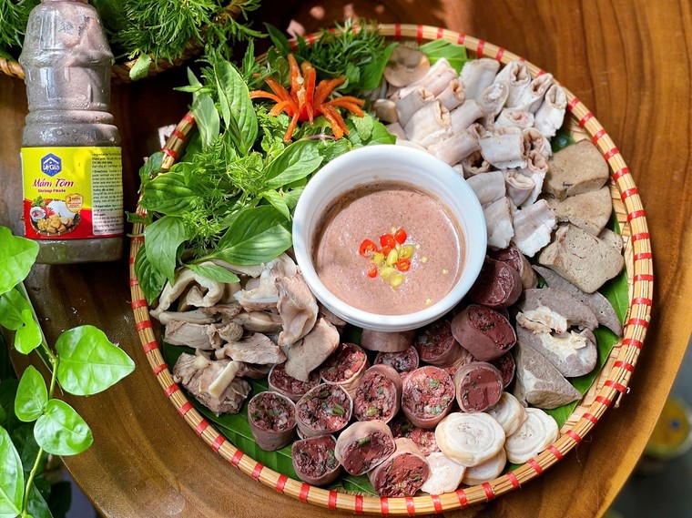 Thúc đẩy TMĐT, doanh nghiệp Thanh Hóa “giữ lửa” cho nghề làm mắm truyền thống ảnh 3