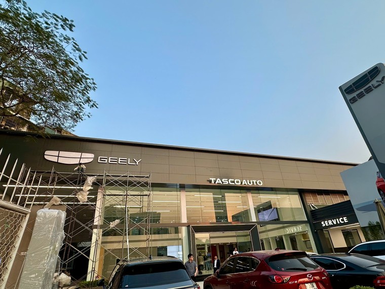 Những showroom ô tô Geely đầu tiên lộ diện, tiềm lực của đối tác Tasco tại Việt Nam ảnh 4