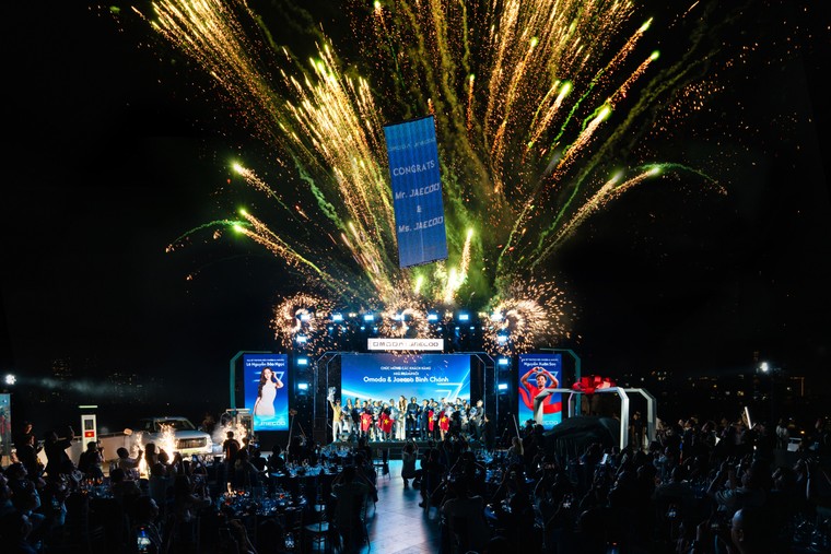 Jaecoo J7 tiếp tục lăn bánh tại TP. Hồ Chí Minh – Những chủ nhân đầu tiên tại khu vực phía Nam chính thức nhận xe ảnh 2