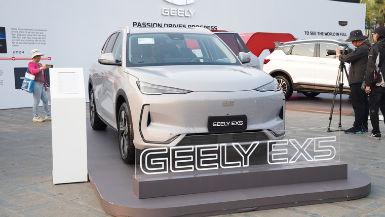 Geely tổ chức sự kiện lái thử quy mô lớn tại TP Hồ Chí Minh, trưng bày giới thiệu EX5 và Monjaro tới khách hàng miền Nam ảnh 3