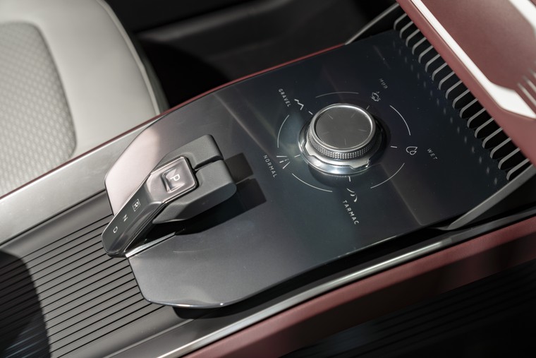 Mitsubishi DST Concept chính thức ra mắt ảnh 5