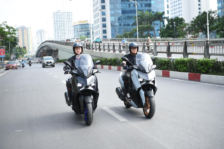Yamaha XMAX 300: mẫu maxi-scooter hiện đại, cân cả tốc độ, tiện nghi và công nghệ ảnh 3