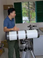 HAAC trao tặng thiết bị "Đưa kính thiên văn đến các trường" ảnh 1