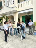 HAAC trao tặng thiết bị "Đưa kính thiên văn đến các trường" ảnh 2