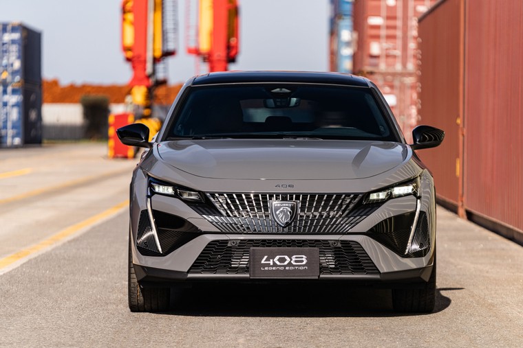 Peugeot 408 Legend Edition chính thức ra mắt tại Việt Nam: Dấu ấn 215 năm di sản và khát vọng tương lai của thương hiệu Peugeot ảnh 1