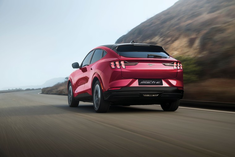 Mustang Mach-E – mang di sản biểu tượng của dòng xe pony đến với khách hàng yêu thích ô tô điện ảnh 2