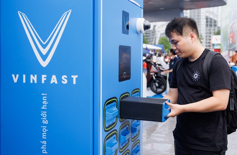 V-Green triển khai mô hình nhượng quyền tủ đổi pin xe máy điện - Chỉ từ 210 triệu tạo dòng tiền bền vững ảnh 1