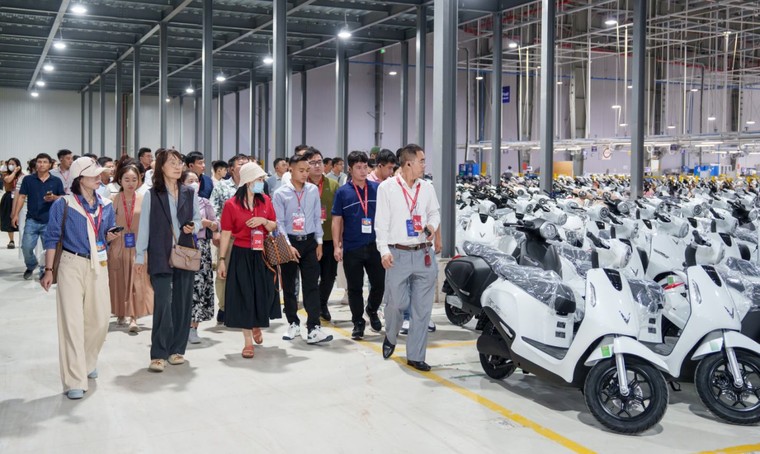 600 nhà phân phối VinFast đồng lòng nhất trí bán 1,5 triệu xe máy điện trong năm 2026 ảnh 2