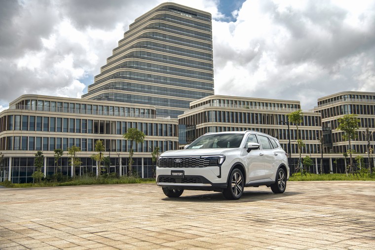 Ford Việt Nam và hệ thống đại lý tri ân khách hàng với chương trình 'thời điểm vàng mua xe ford' với tổng giá trị giải thưởng lên đến hơn 7 tỷ đồng ảnh 2