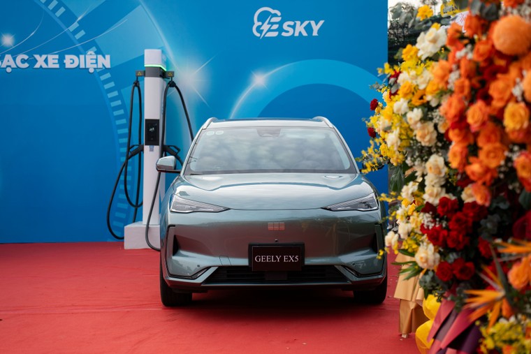 Tasco Auto và Esky ký kết hợp tác chiến lược - Chung tay phát triển hệ thống hạ tầng trạm sạc nhanh cho xe điện tại Việt Nam ảnh 2