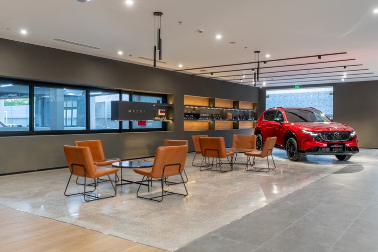 Lễ khánh thành showroom Mazda flagship đầu tiên và giới thiệu các sản phẩm Mazda cao cấp mới ảnh 5