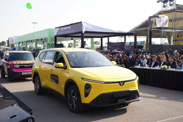 VinFast giới thiệu hệ sinh thái giao thông xanh toàn diện tại Vietnam Mobility Show 2025 ảnh 1