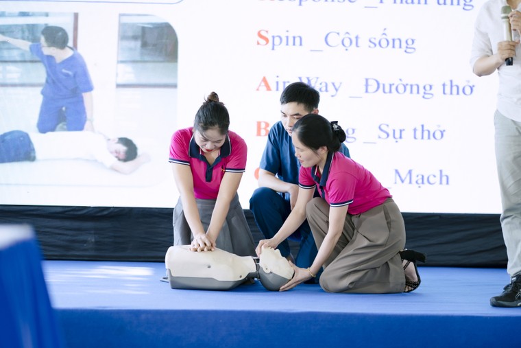 Ford Việt Nam đạt kỷ lục bán hàng 2025, vinh dự nhận Bằng khen của Thủ tướng ảnh 3