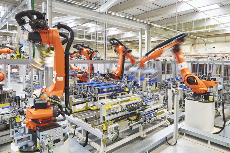 Škoda khánh thành xưởng lắp ráp hệ thống pin mới, trở thành nhà sản xuất hệ thống pin BEV lớn nhất Tập đoàn Volkswagen ảnh 1