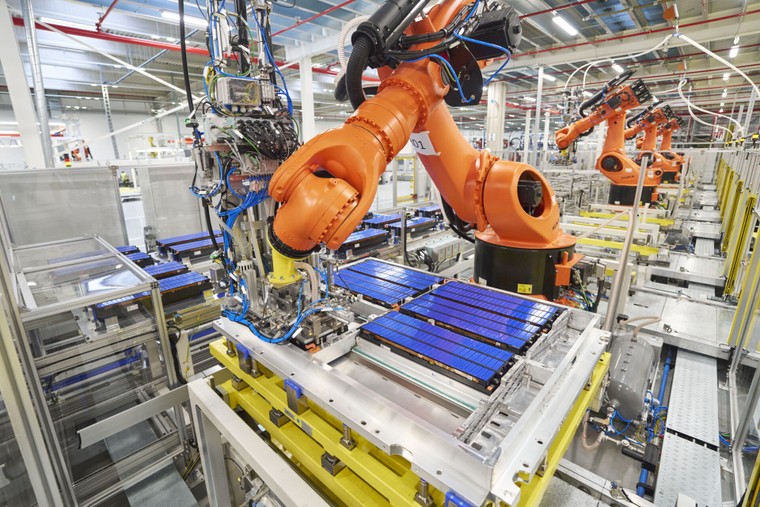 Škoda khánh thành xưởng lắp ráp hệ thống pin mới, trở thành nhà sản xuất hệ thống pin BEV lớn nhất Tập đoàn Volkswagen ảnh 3