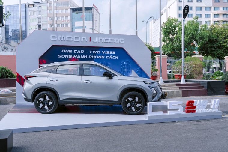 Omoda & Jaecoo Việt Nam ra mắt Omoda C5 SHS-H: SUV Super Hybrid mạnh mẽ, ưu đãi 08 năm đổ xăng miễn phí, giá chỉ từ 599 triệu đồng ảnh 2