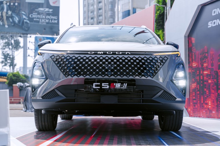 Omoda & Jaecoo Việt Nam ra mắt Omoda C5 SHS-H: SUV Super Hybrid mạnh mẽ, ưu đãi 08 năm đổ xăng miễn phí, giá chỉ từ 599 triệu đồng ảnh 1