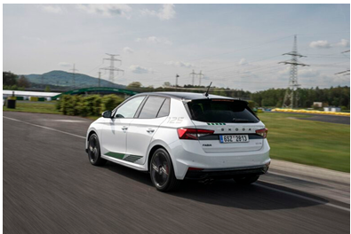 Xe Škoda Fabia Motorsport: phiên bản giới hạn kỷ niệm 125 năm Škoda Motorsport ảnh 2