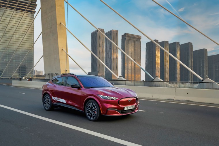 Ford Việt Nam Và Hệ Thống Đại Lý Triển Khai Chương Trình 'Mùa Hè Sôi Động Cùng Ford' Với Cơ Hội Du Lịch Mỹ Cùng Hàng Nghìn Quà Tặng Hấp Dẫn Và Ưu Đãi Lãi Suất 0% Trị Giá Lên Đến 95 Triệu Đồng ảnh 3