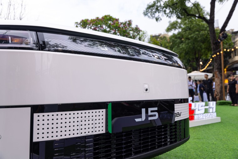 Jaecoo J5 chính thức nhận đặt cọc tại Việt Nam: Mẫu SUV toàn cầu chinh phục nhiều thị trường trước khi đến Việt Nam ảnh 1