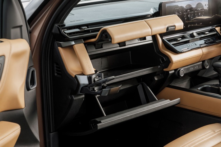 Mitsubishi Motors ra mắt All-New Pajero mẫu xe Flagship thế hệ mới ảnh 3