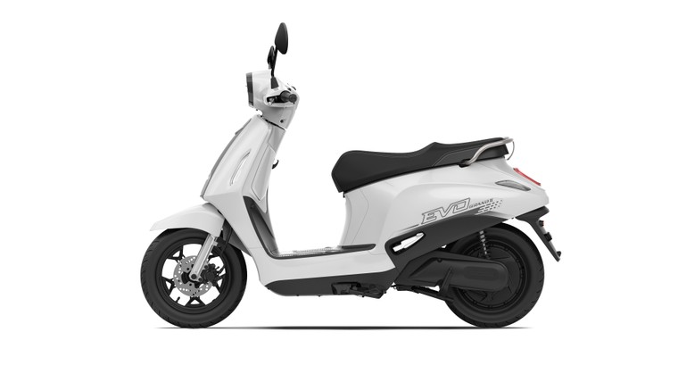 VinFast ra mắt Evo Grand thế hệ mới - Xe máy điện đi được 262km sau mỗi lần sạc ảnh 3