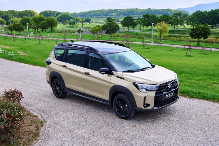 Suzuki XL7 mới chính thức ra mắt: diện mạo mạnh mẽ hơn, 7 lựa chọn màu sắc, giá từ 569.9 triệu đồng ảnh 1