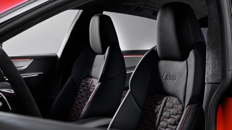 Audi RS7 2021 gây ấn tượng từ trong ra ngoài ảnh 6