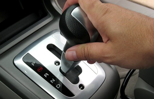 Về số N khi dừng đèn đỏ có tiết kiệm nhiên liệu? ảnh 2