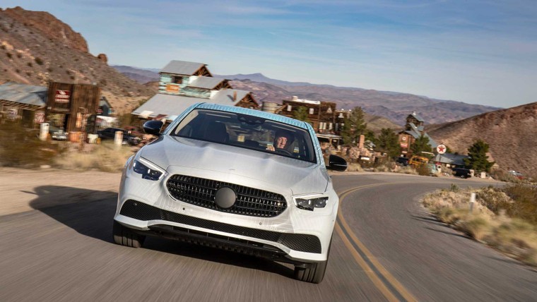 Mercedes Benz xác nhận ra mắt 3 mẫu xe mới từ AMG, gồm 2 chiếc SUV tại Geneva ảnh 1