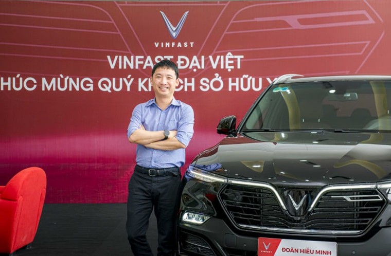 'Ông trùm' Rolls-Royce Việt Nam nhận xe VinFast Lux SA2.0 ảnh 2